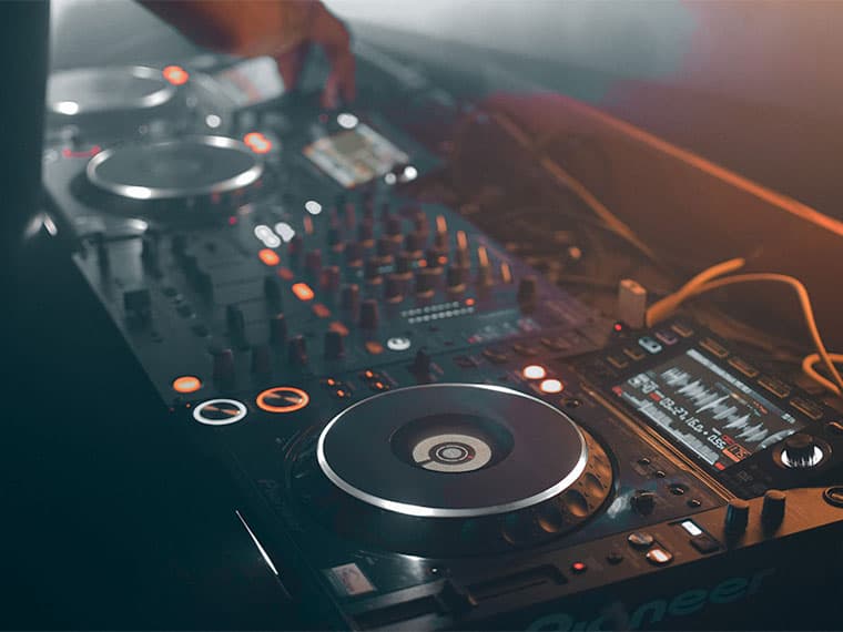 Cover Image for Importance of Having a wedding DJ